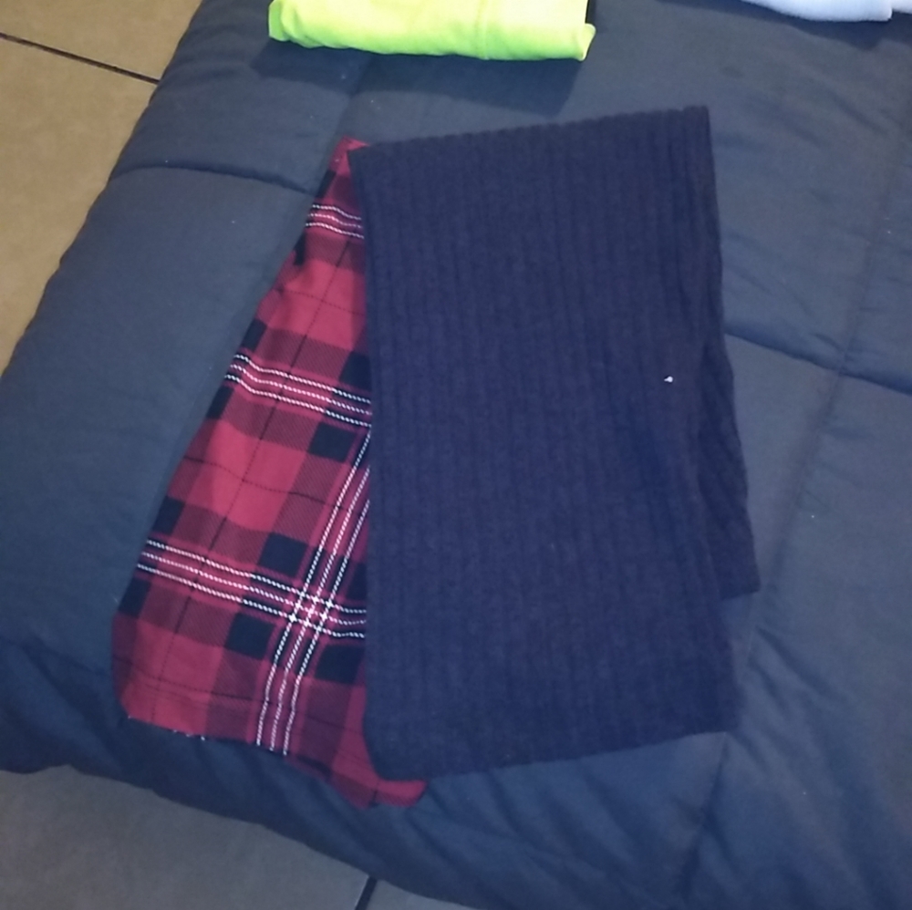 Clothes - Picture 14 of 16